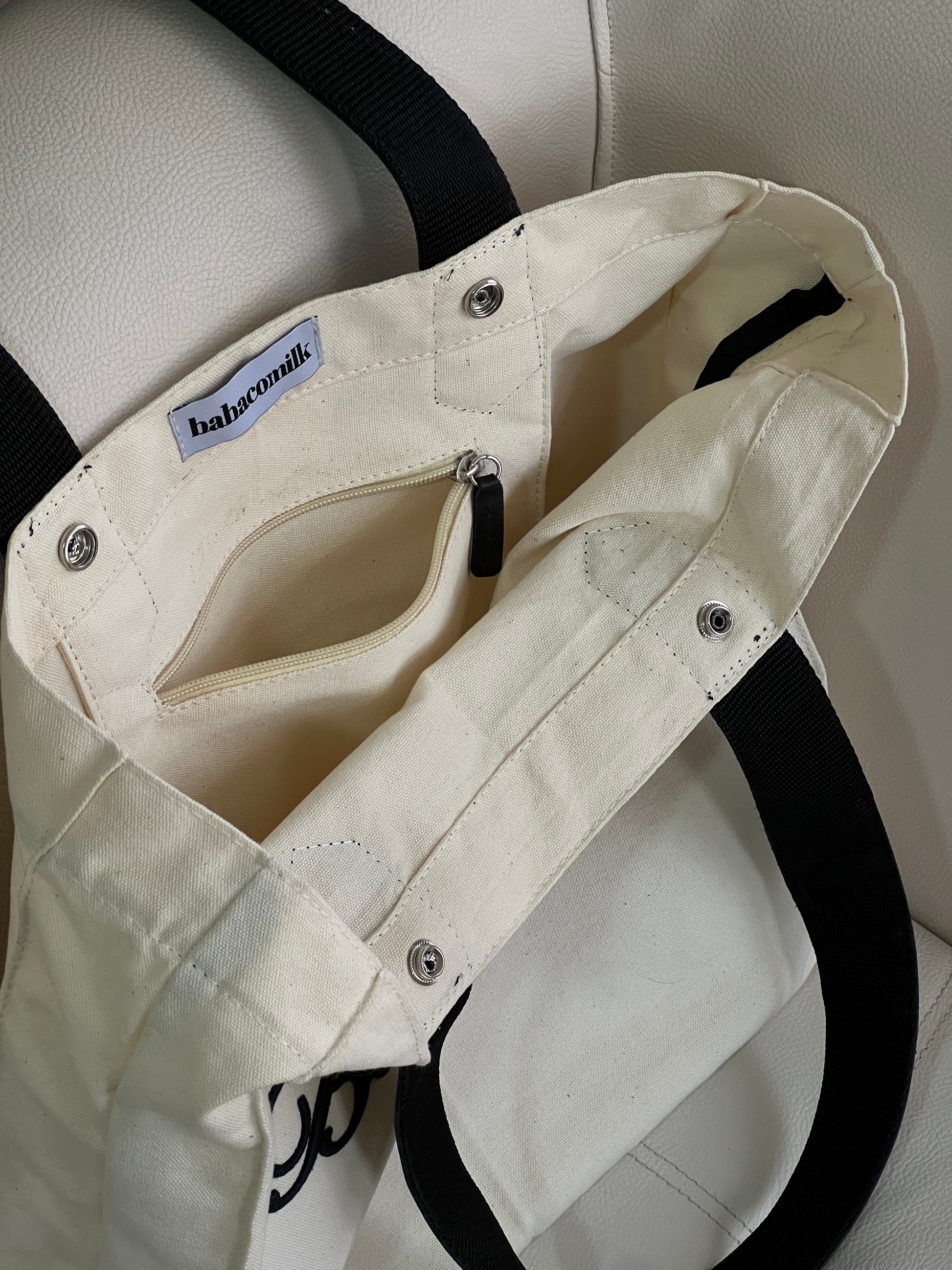 Tote Vak "Final Letter" (tiras de cuero)