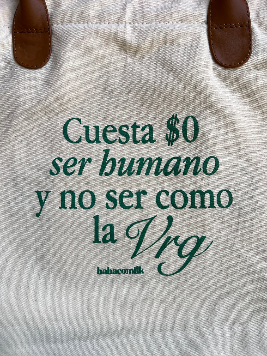 Tote Vak Cuesta $0 ser humano y no sé cómo la Vrg