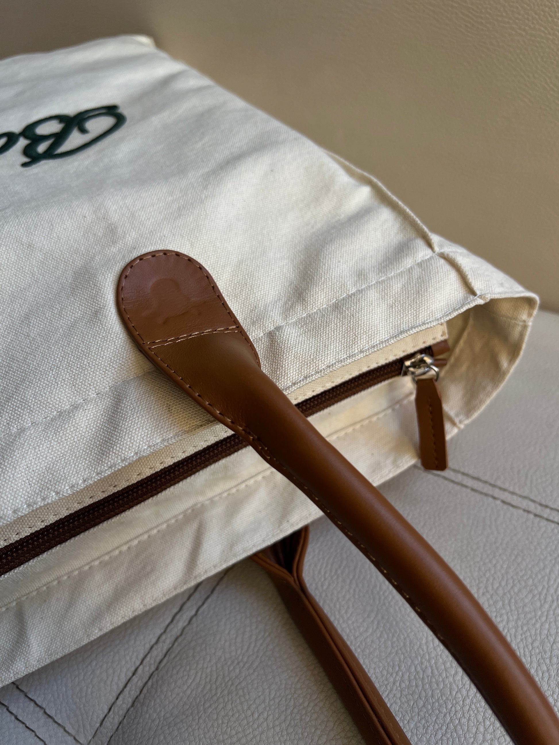 Tote Vak Cuesta $0 ser humano y no sé cómo la Vrg