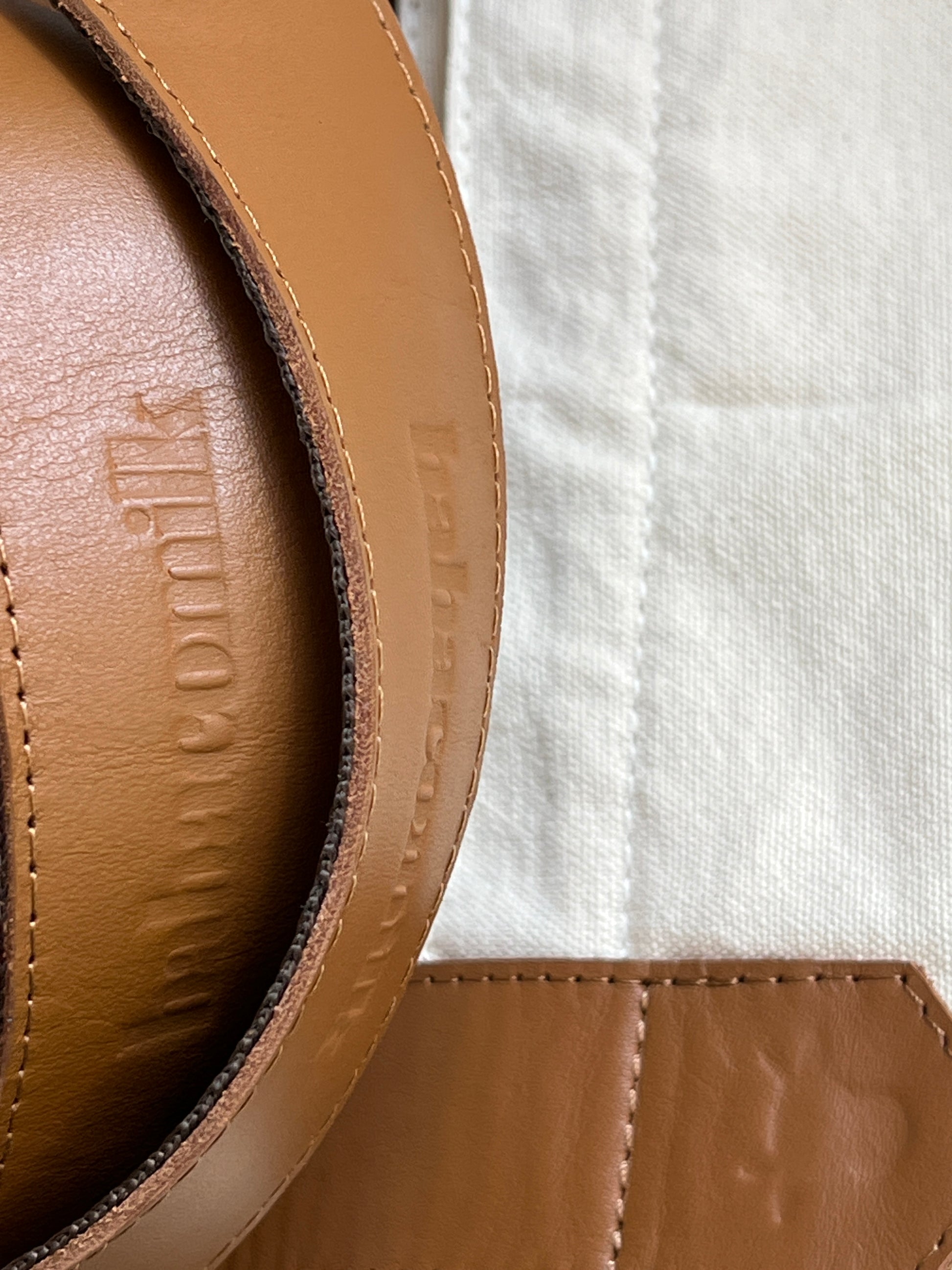 Tote Vak "Not Ecuadorian, Ecuador I am"(tiras de cuero)