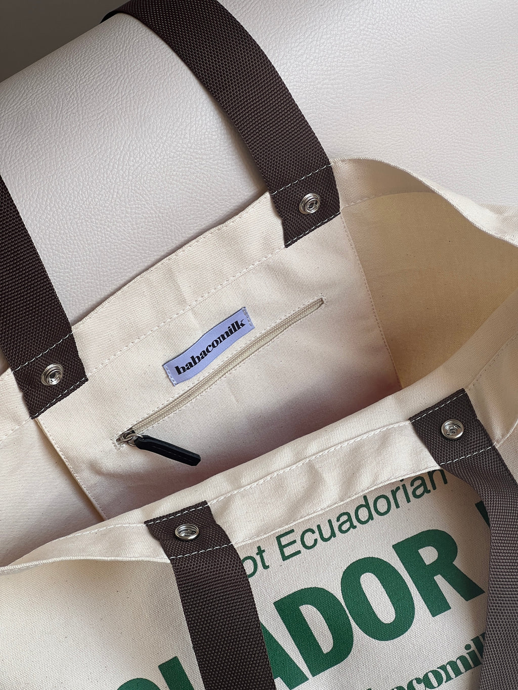 Tote Vak "Not Ecuadorian, Ecuador I am" (tiras normales)