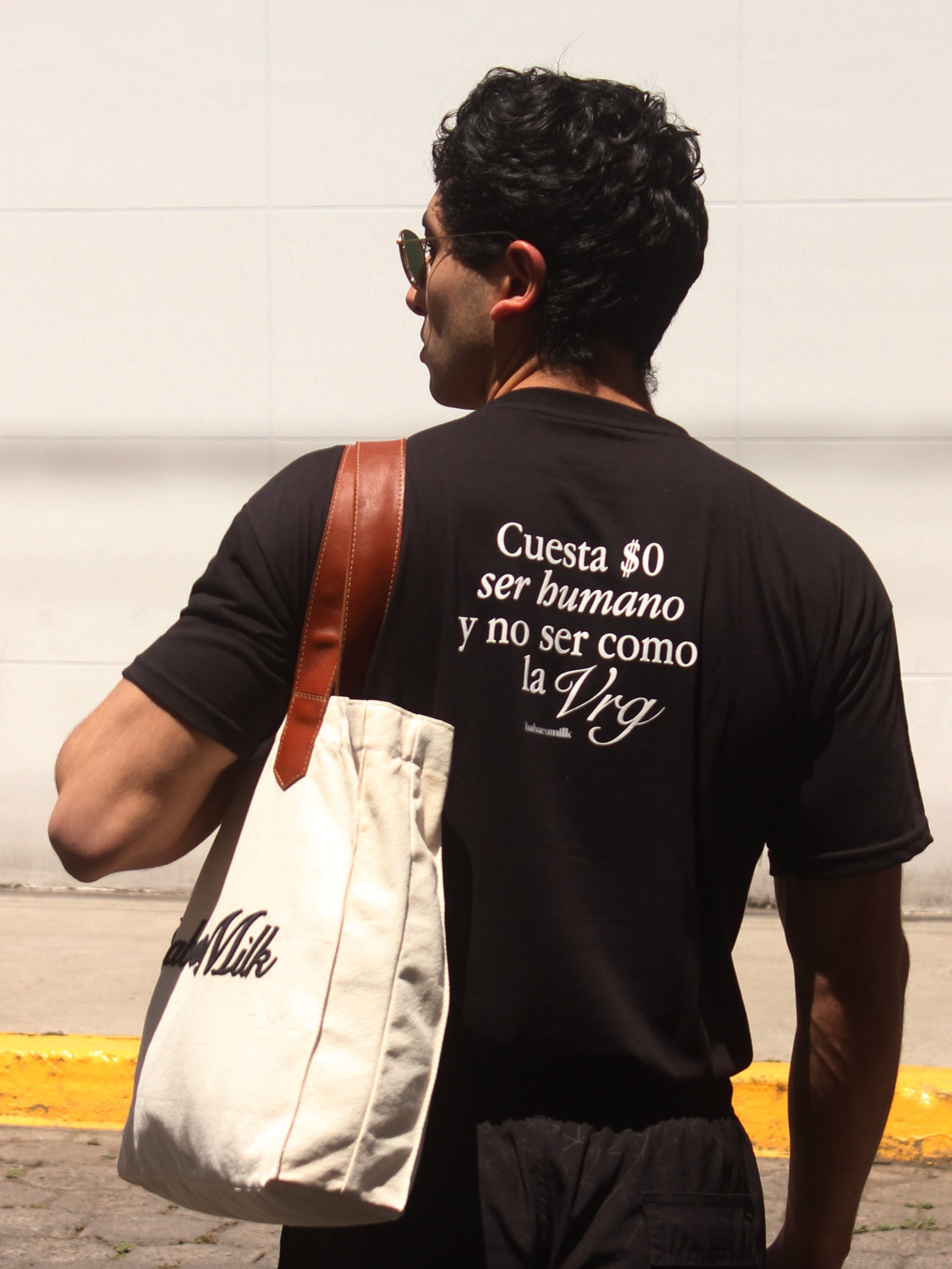 Camiseta cuesta $0 ser humano y no ser como la Vrg